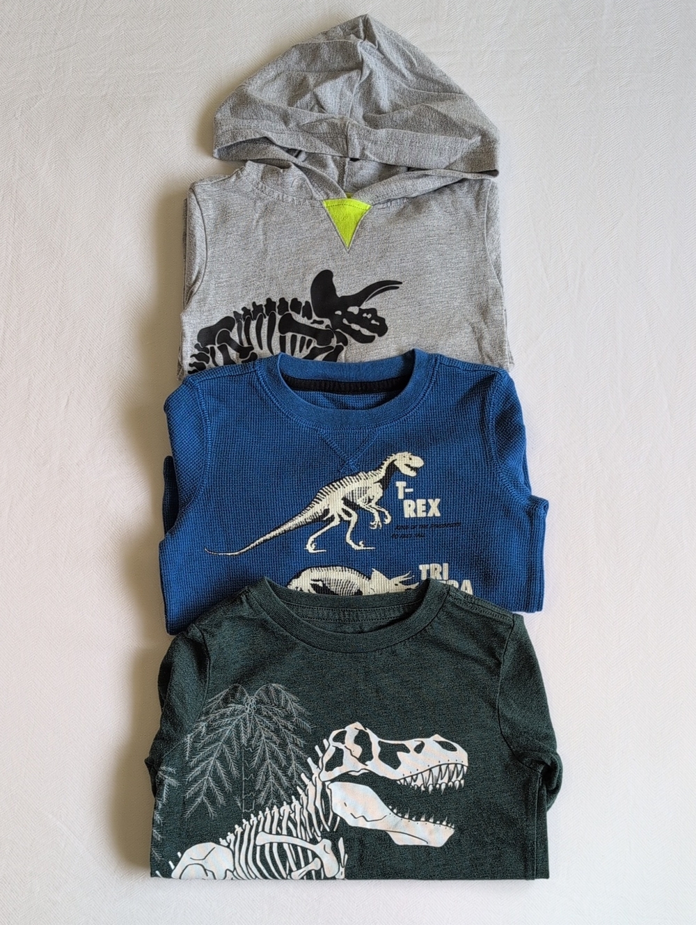 Lot of 3 Boys Dinosaur Graphic Long Sleeve Shirts Hoodie Mix Grey Blue 3T